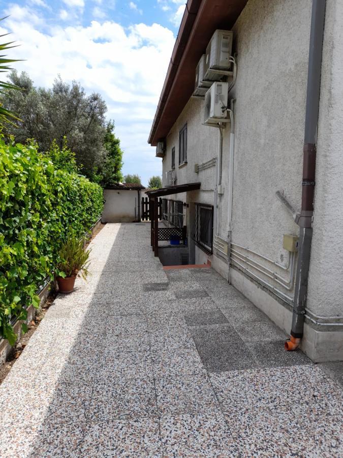 Relais Maria Luisa Locazione Turistica Di Simona Capaccio Bed and Breakfast Fiumicino Buitenkant foto
