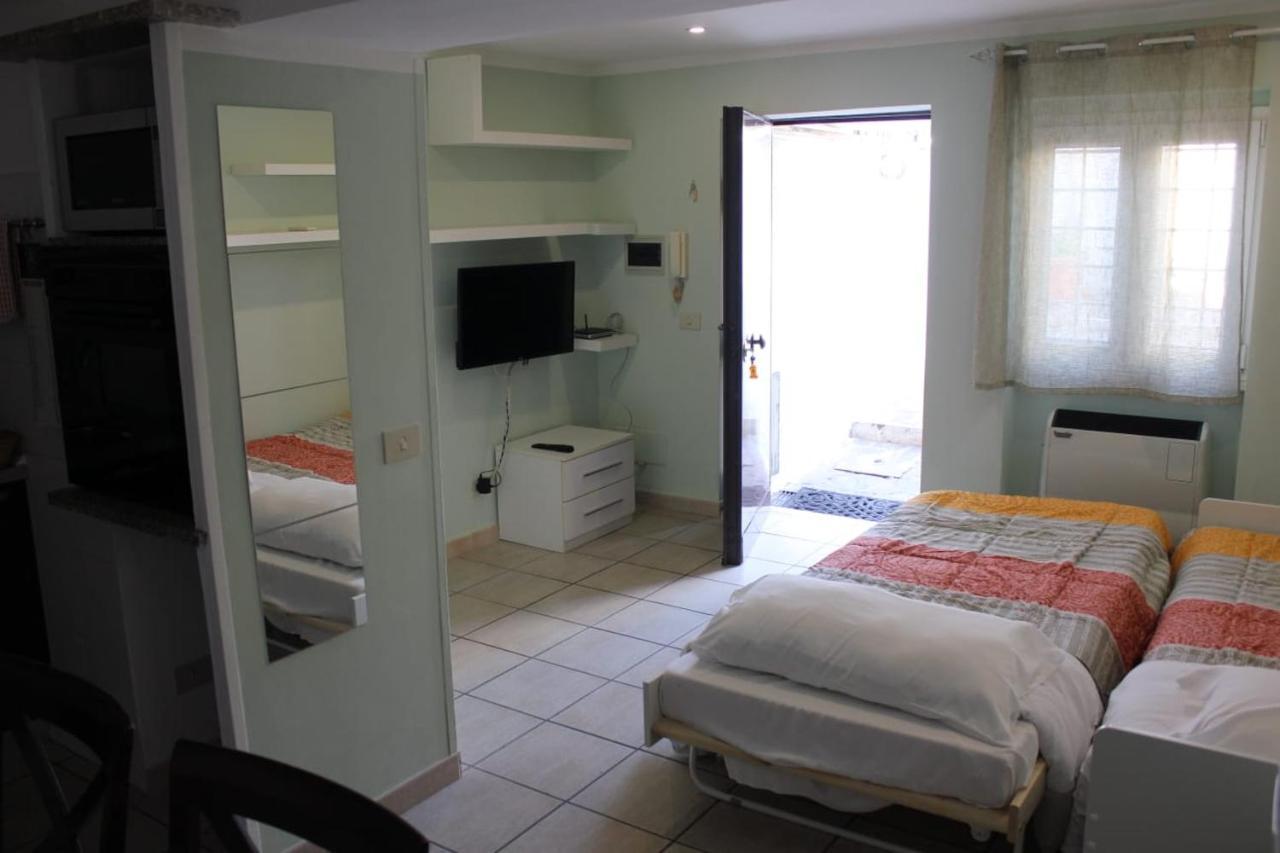 Relais Maria Luisa Locazione Turistica Di Simona Capaccio Bed and Breakfast Fiumicino Buitenkant foto