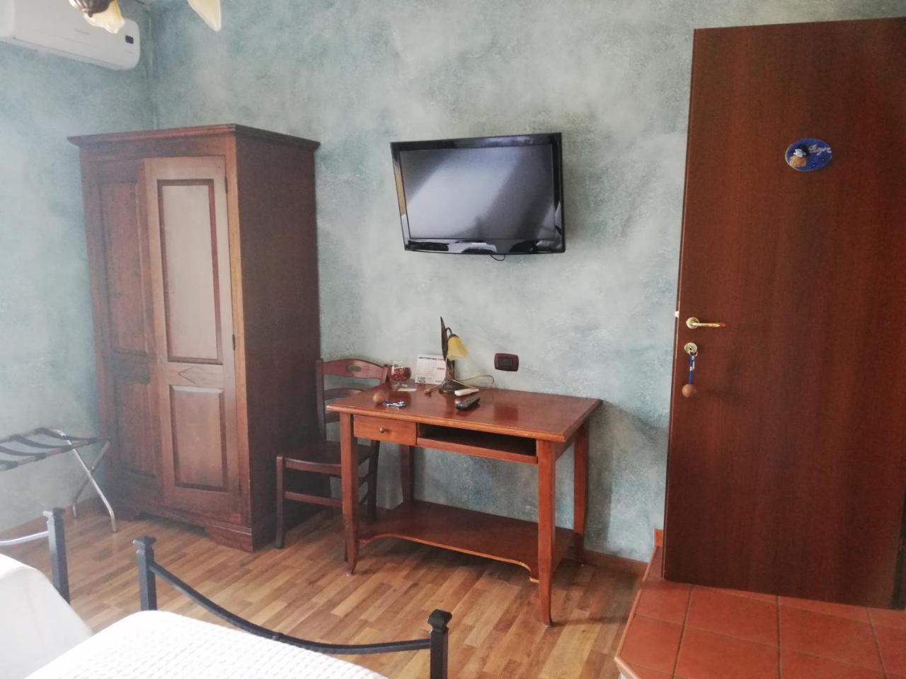Relais Maria Luisa Locazione Turistica Di Simona Capaccio Bed and Breakfast Fiumicino Buitenkant foto