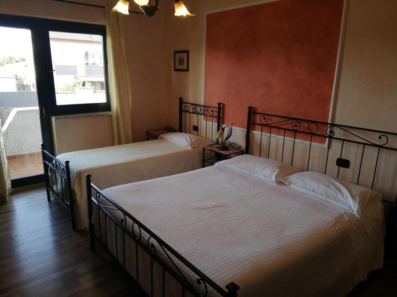 Relais Maria Luisa Locazione Turistica Di Simona Capaccio Bed and Breakfast Fiumicino Buitenkant foto